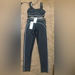 Black alo yoga 2 piece set size medium and large